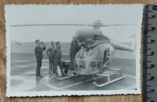 Fotografía antigua helicóptero militar AC-12