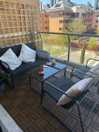 Conjunto Terraza: Sillón, Mesa y 2 Sillas