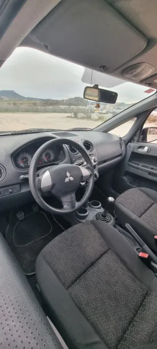 Mitsubishi Colt 2009