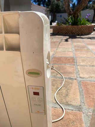 Radiador Eléctrico de Pared