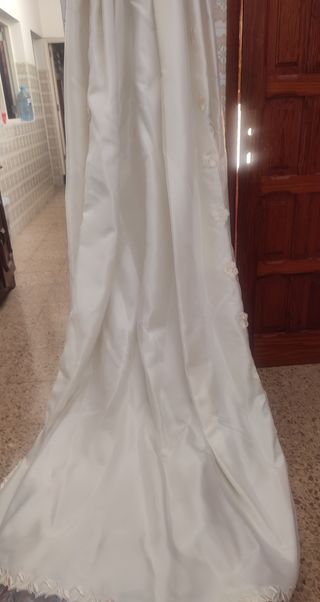 Vestido de Novia Beige/Blanco Hecho a MANO