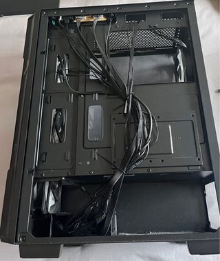 Torre PC Tempest con 4 ventiladores RGB