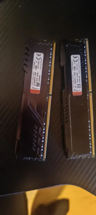 4 Pentes Memória RAM DDR4 HyperX