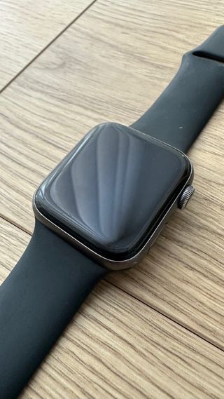 Apple Watch Series 4 44mm Preto/Prata