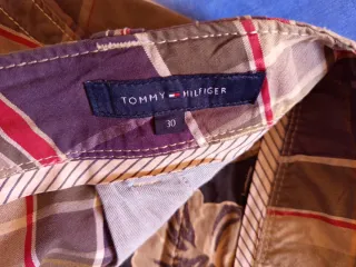 Pantalón corto Tommy Hilfiger cuadros morado