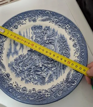 Plato Churchill England Azul y Blanco Porcelana