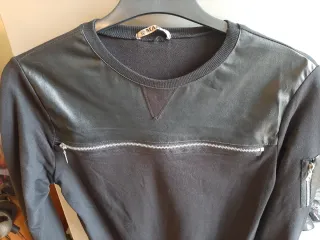 Jersey Negro Talla M con Cremallera