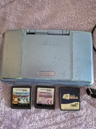 Nintendo DS Azul con 3 juegos