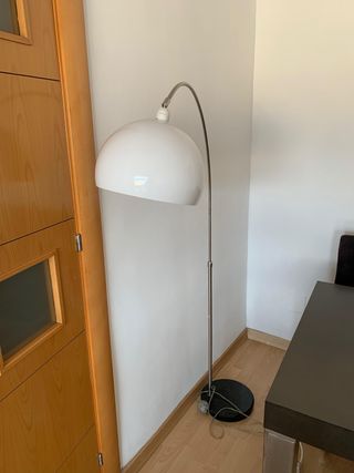 Conjunto comedor mesa extensible 4 sillas lámpara