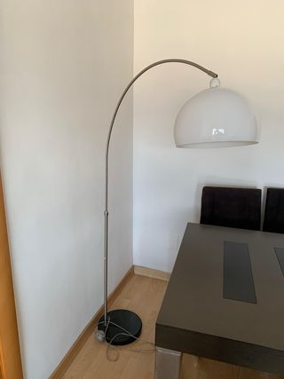 Conjunto comedor mesa extensible 4 sillas lámpara