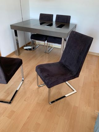 Conjunto comedor mesa extensible 4 sillas lámpara