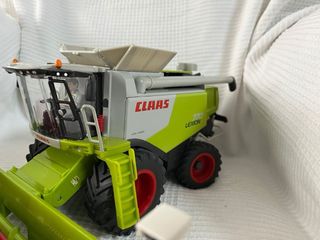 Claas Lexion 770 modificada Siku 1/32