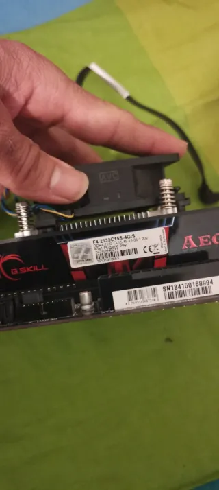 Placa Base Gigabyte i3 6100 +  4GB DDR4 + Fuente