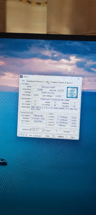 Placa Base Gigabyte i3 6100 +  4GB DDR4 + Fuente