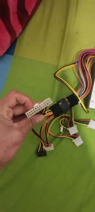 Placa Base Gigabyte i3 6100 +  4GB DDR4 + Fuente