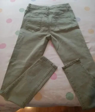 Pantalón verde chica