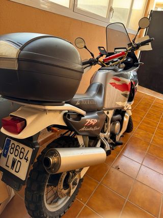 Honda Africa Twin 750 RD07