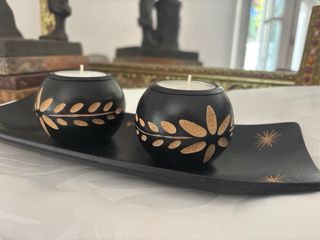 Vassoio e 2 candelabri in stile orientale