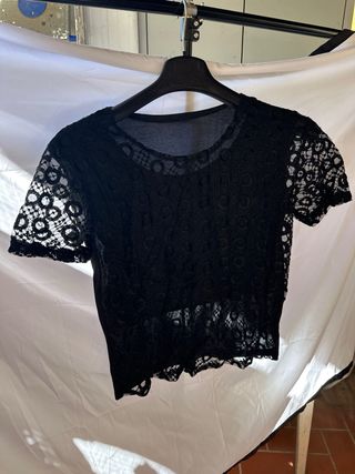 T-shirt nera pizzo manica corta