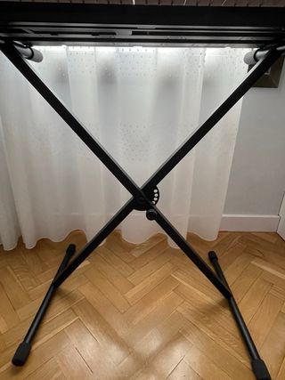 Teclado Casio con soporte