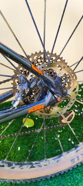 Bicicleta MTB KTM