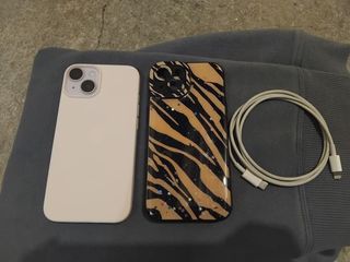 Iphone 14 100% Batería 128GB + 2 Fundas