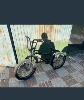 Bicicleta BMX come nuova