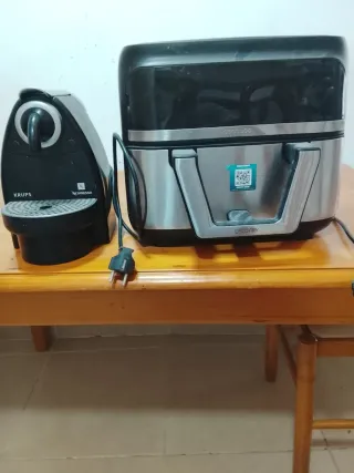 Cafetera Krups y Freidora Cecotec