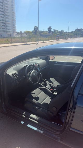 Volkswagen Golf 2004