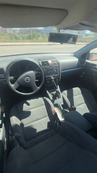 Volkswagen Golf 2004