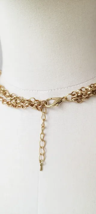 Collana Max Mara cuore con pietre dorate