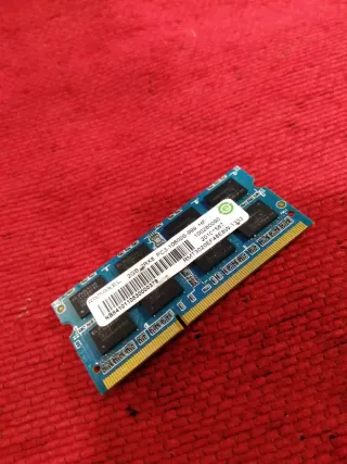 Memoria RAM DDR3 portátil 2GB PC3-10600S