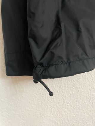 Chaqueta Carhartt Negra con Capucha