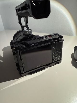 Sony ZV-E10 + Lente 18-105mm F4