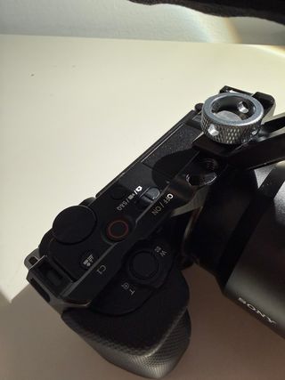 Sony ZV-E10 + Lente 18-105mm F4