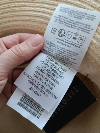 Sobrero beige de paja