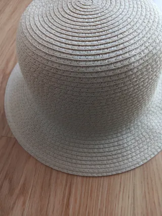 Sobrero beige de paja