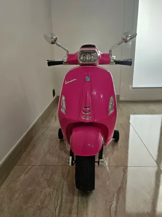 Moto Vespa Eléctrica 12V Rosa
