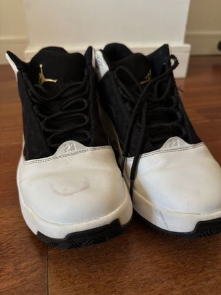 Zapatillas Jordan max aura 2 Talla 44.5