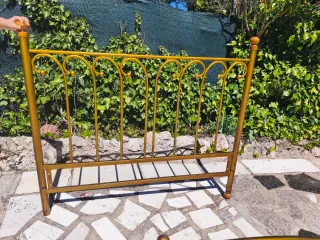 Juego habitación: 2 mesitas + cabecero