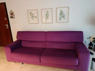 Sofá 4 plazas color berenjena