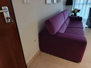 Sofá 4 plazas color berenjena