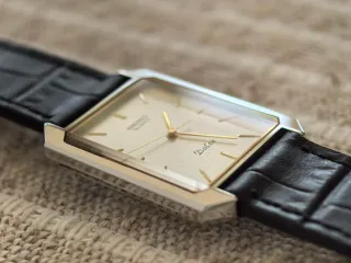 Seiko Dolce Tank 9521 5060 Silver Hard Alloy 1983