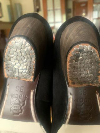 Falda y zapatos de flamenco negros profesional