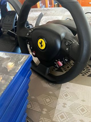 Consola PS4 + Volante, Cascos y 10 Juegos