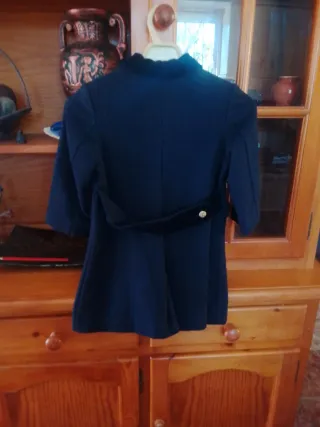 Abrigo traje negra botones dorados