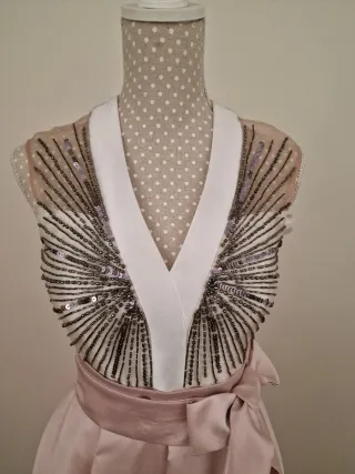 Vestido de fiesta rosa y plateado