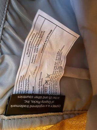 Mochila Osprey Daylite Oro y Gris