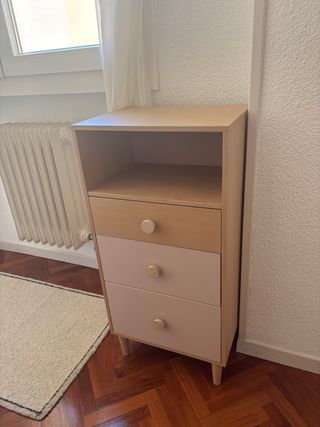 Mueble de almacenaje de madera