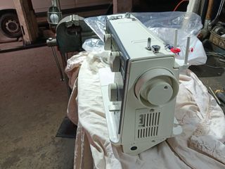 Máquina de coser Alfa 393